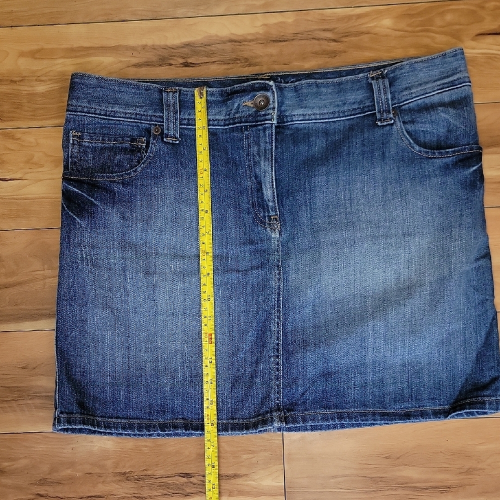 Tommy Hilfiger Size 14 Dark Blue Distressed Denim Mini Skirt - Picture 6 of 14